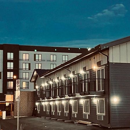 Econo Lodge Prince George Bagian luar foto