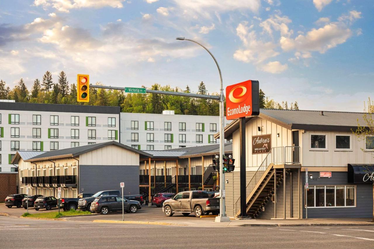 Econo Lodge Prince George Bagian luar foto