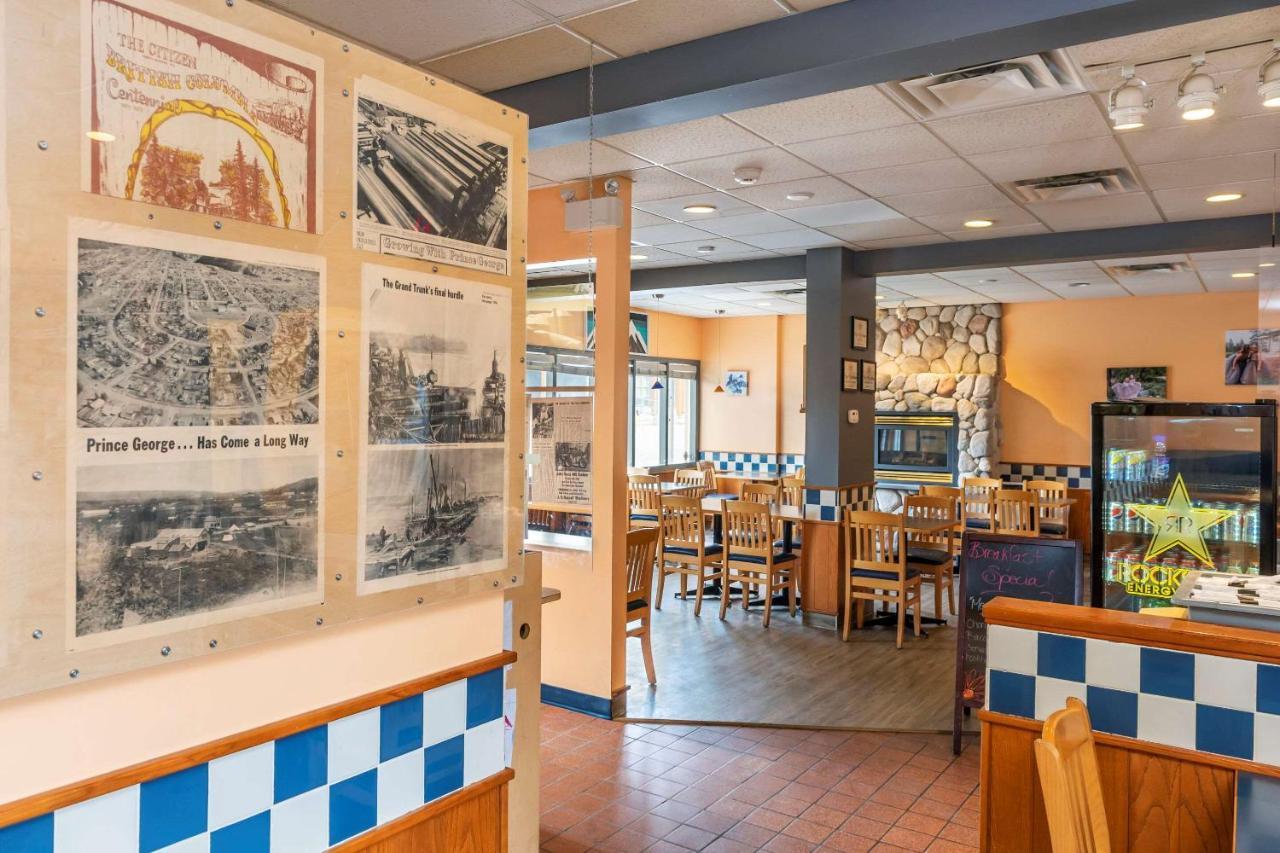 Econo Lodge Prince George Bagian luar foto