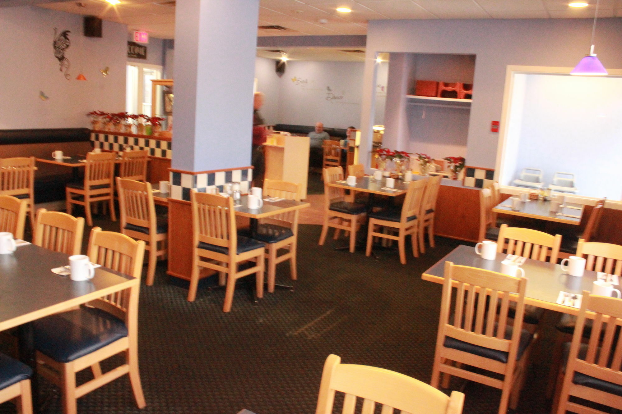 Econo Lodge Prince George Bagian luar foto