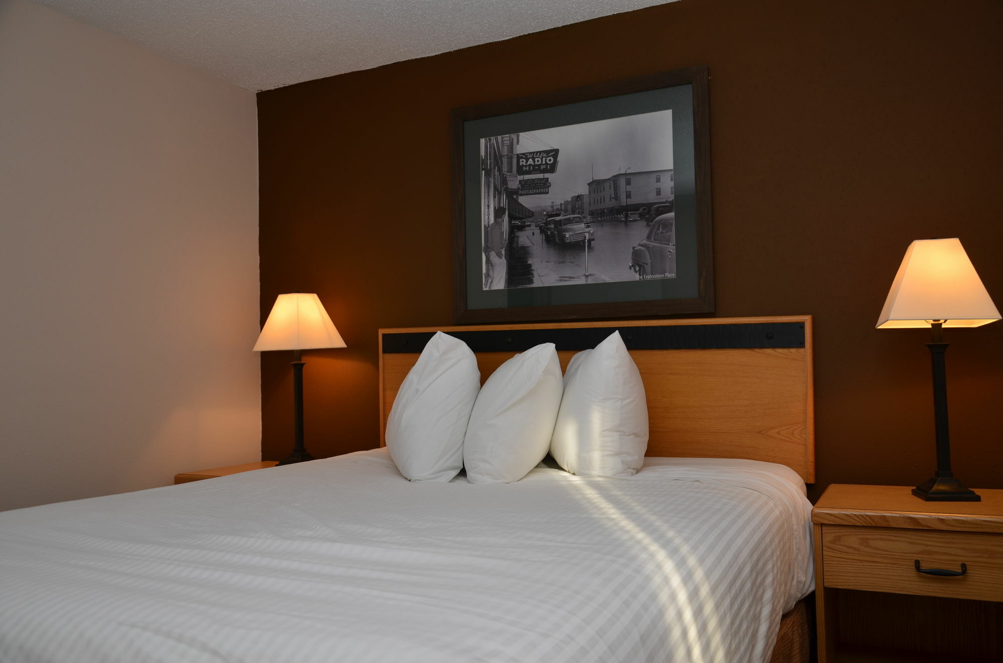 Econo Lodge Prince George Bagian luar foto