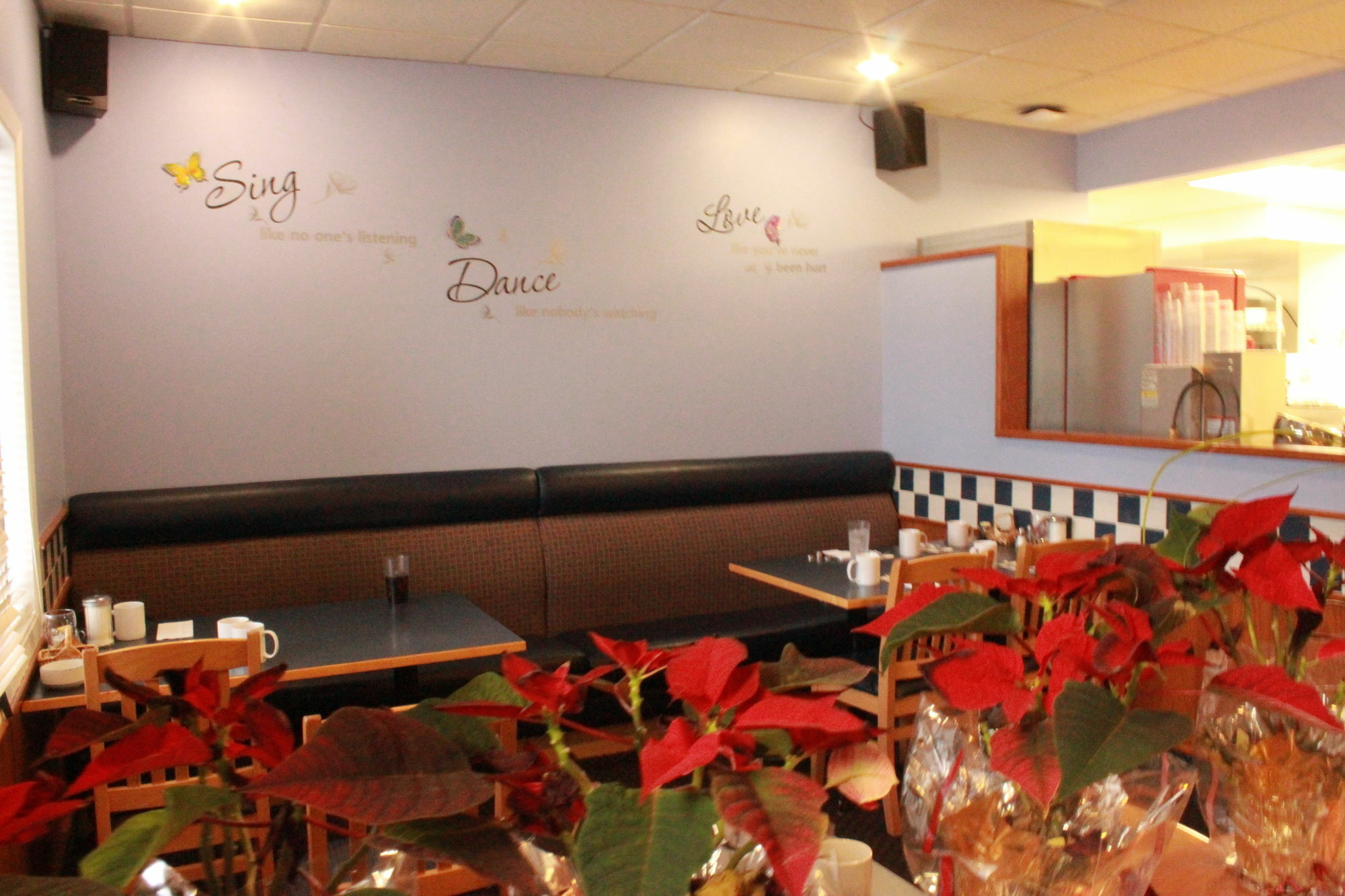 Econo Lodge Prince George Bagian luar foto